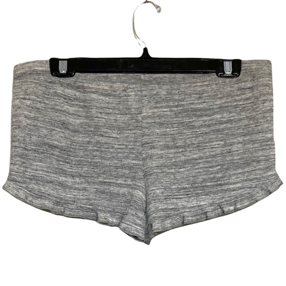 ❌SOLD❌SM•PINK•VS•GREY SHORTS W SCALLOPED BOTTOM EDGES & DRAWSTRING• - Picture 2 of 3